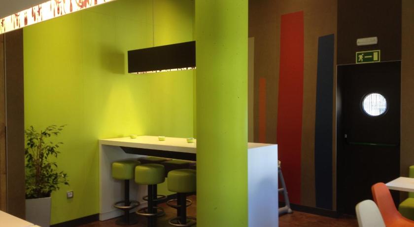 セビリア ibis budget Sevilla Aeropuerto 1つ星 ホテル 客室