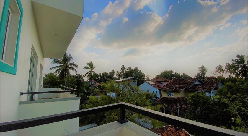 Srimadis Villa near Airport / Negombo photo