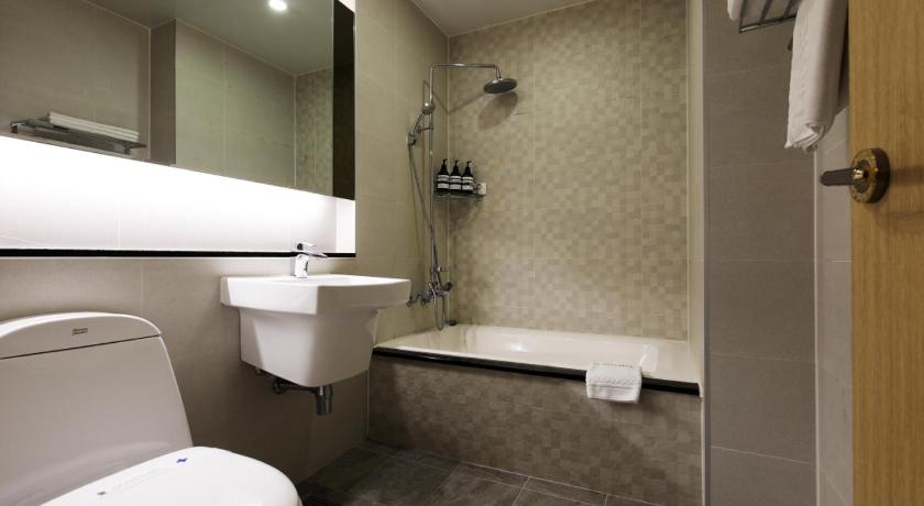 Hotel Golden Hill photo