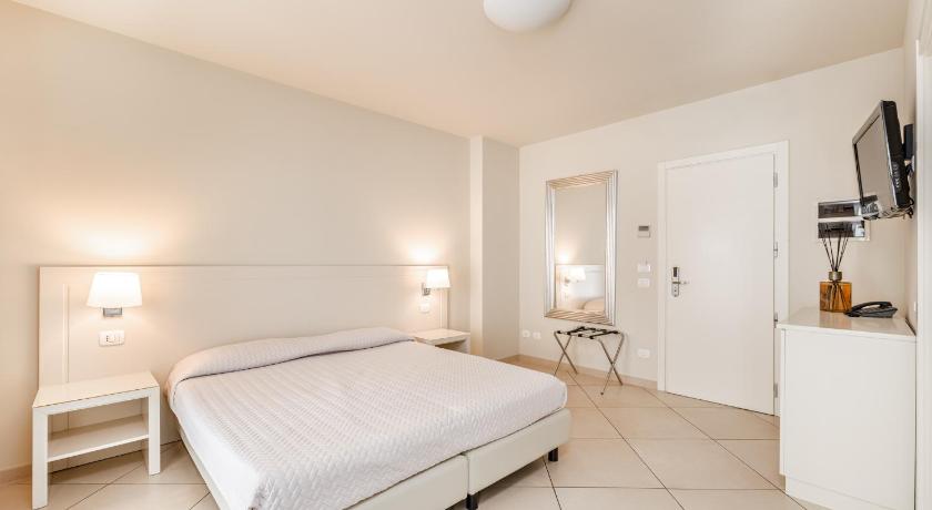 Hotel & Residence Exclusive photo