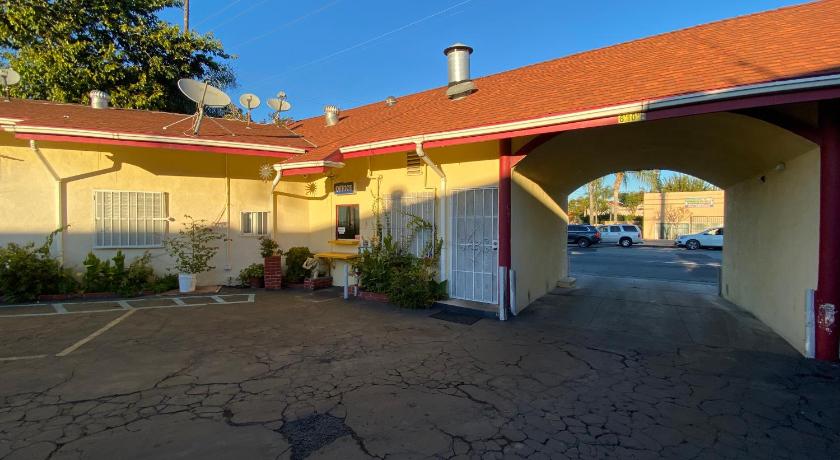 Sands Inn photo