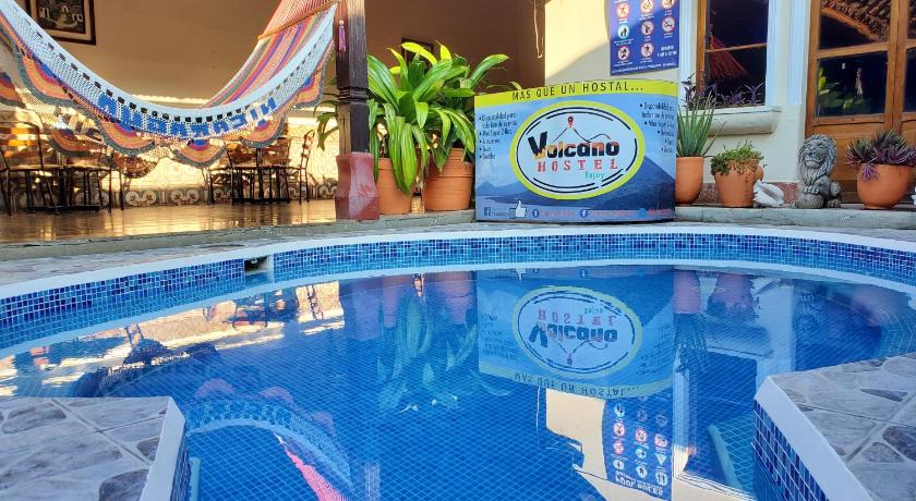 Volcano Hostel — Hotel in León