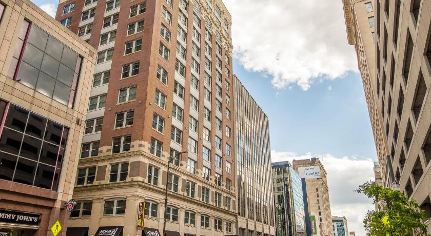 FRONTDESK Penn Street Tower Apts Downtown Indy photo