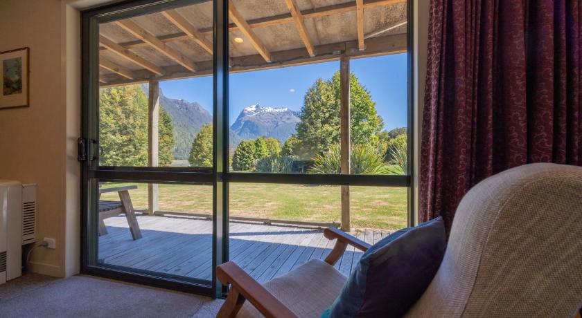 Eglinton Valley Camp photo