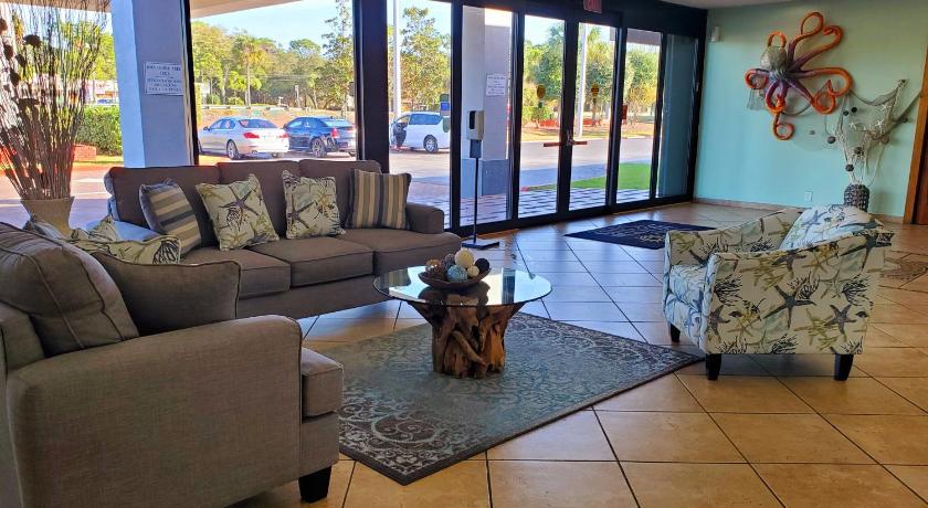 Vero Beach Inn & Suites photo