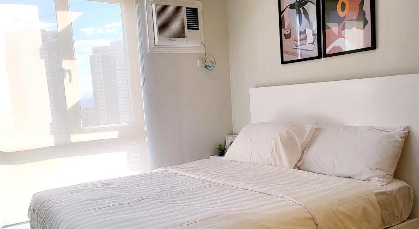 Steff's CONDO 1016 at CENTRIO Tower photo