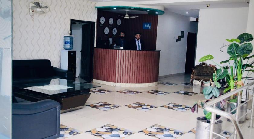 Hotel Tulip Inn - image 8