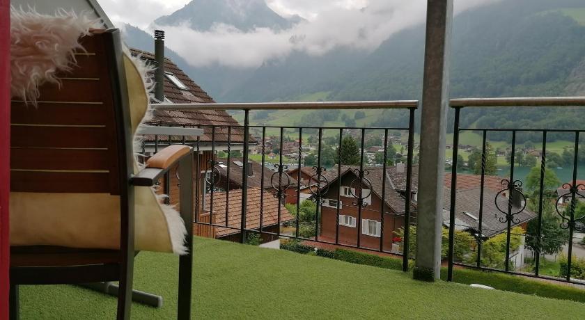 Elliotts Bed &amp; Bar — Hotel in Lungern