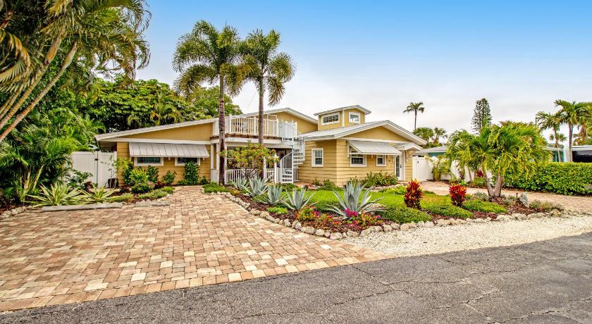 Sunfish 102 &amp; 104 — Hotel in Anna Maria (FL)