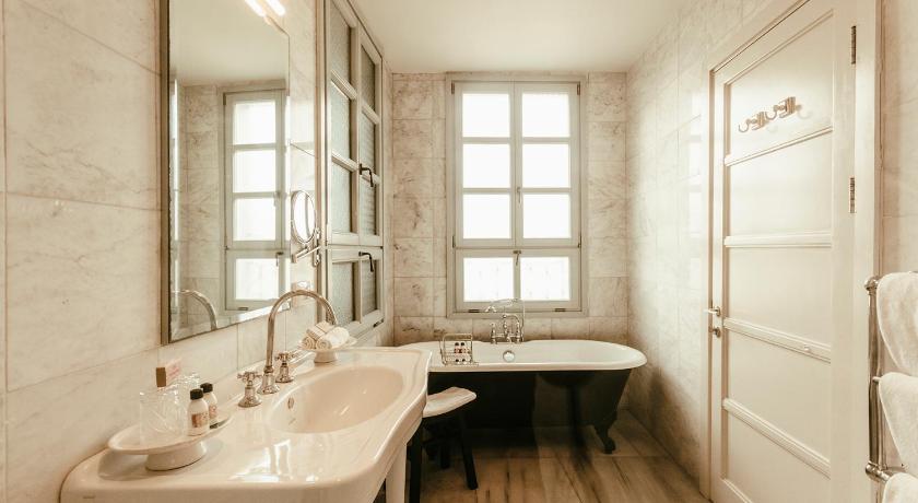 Bathroom, The Efendi Hotel in Acre