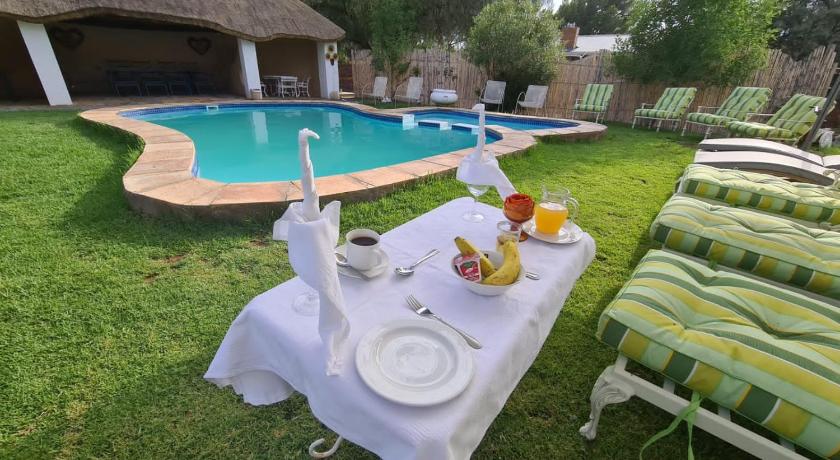 Victoria Oaks Guesthouse photo