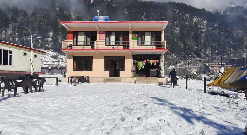 The Riverwoods - Cafe &amp; Stay — Hotel in Kasol
