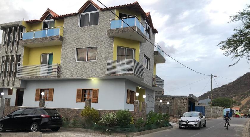 DUNAS DE AREIA PRETA — Hotel in Praia