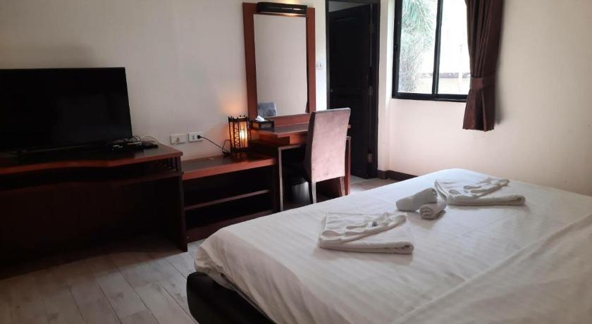 Image of 2 Bedroom Suite 8