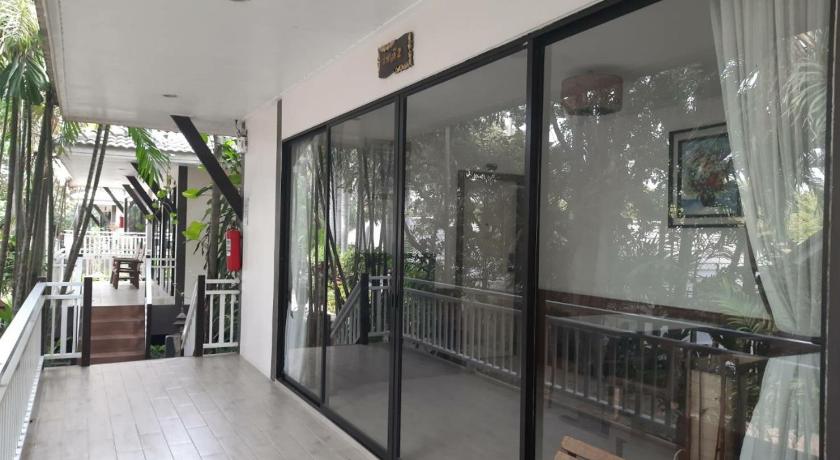 Image of 2 Bedroom Suite 14