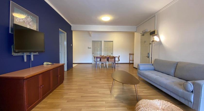 Parkland Apartment