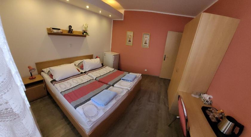 Image of Double or Twin Room 11
