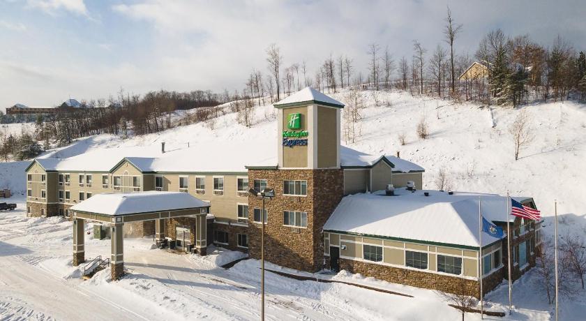 Holiday Inn Express Houghton-Keweenaw photo