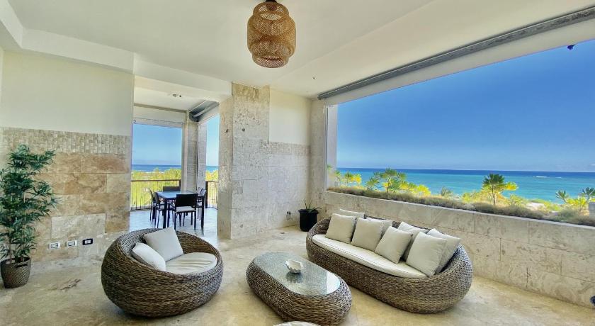 Beachfront Luxury Pent-House at Aquamarina, Cap Cana — Hotel in Punta Cana