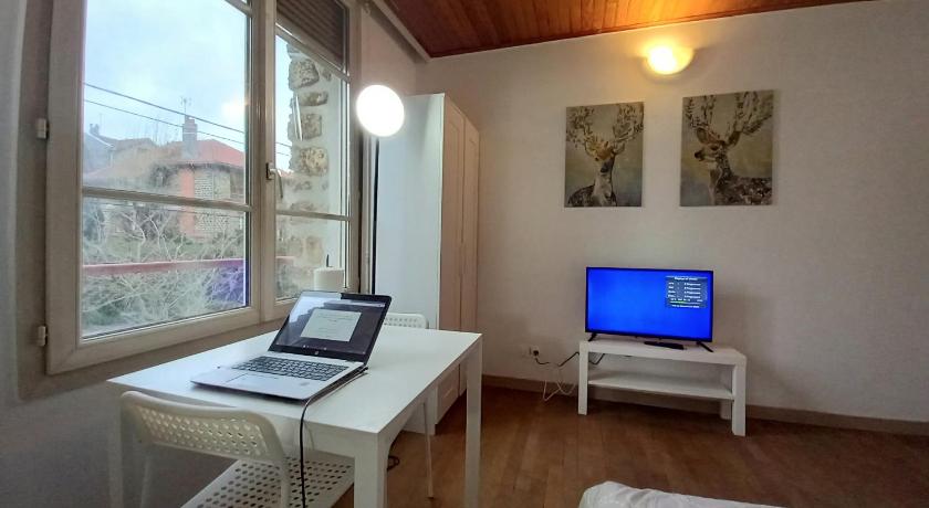 Super appartement au centre ville de Rosny Sous Bois — Hotel in Rosny-sous-Bois