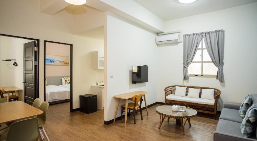 Image of Deluxe Quadruple Room 14