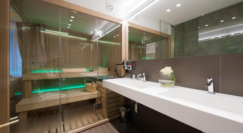 Image of Suite Deluxe 11