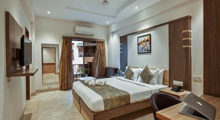 Image of Super Deluxe Room with Bathtub and Balcony 0
