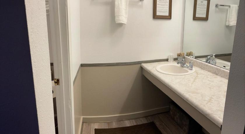 Mountain View Guest Motel/RV Park photo