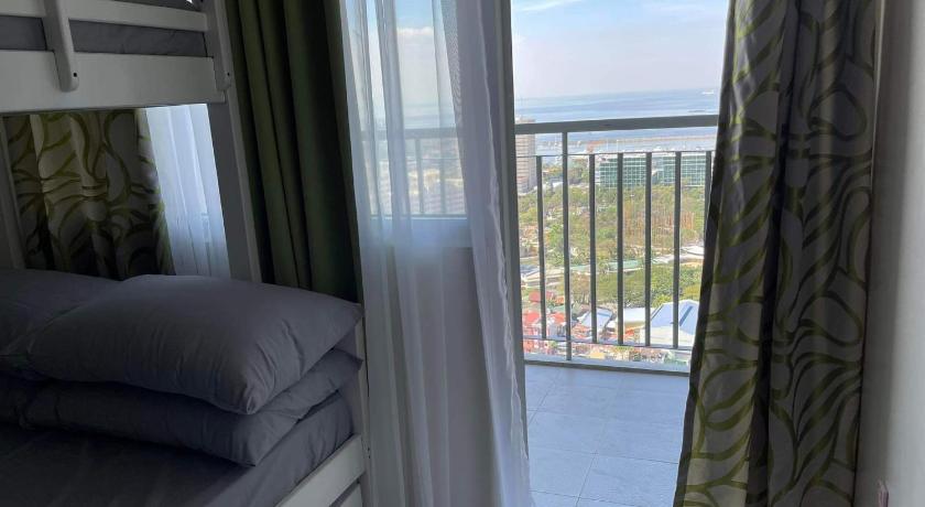 Taft Ave Green Residences with wifi & Netflix photo