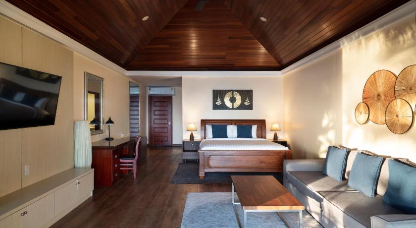 Image of Beachfront Luxury Villa 3