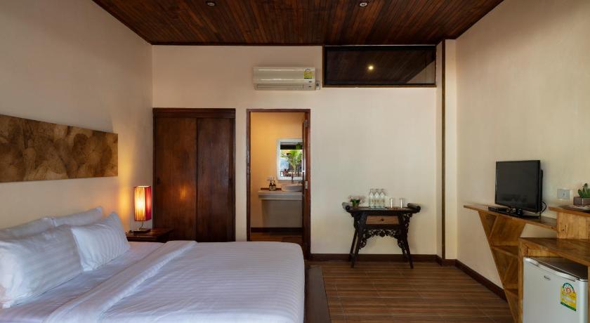 Image of Beachfront Standard Suite 5