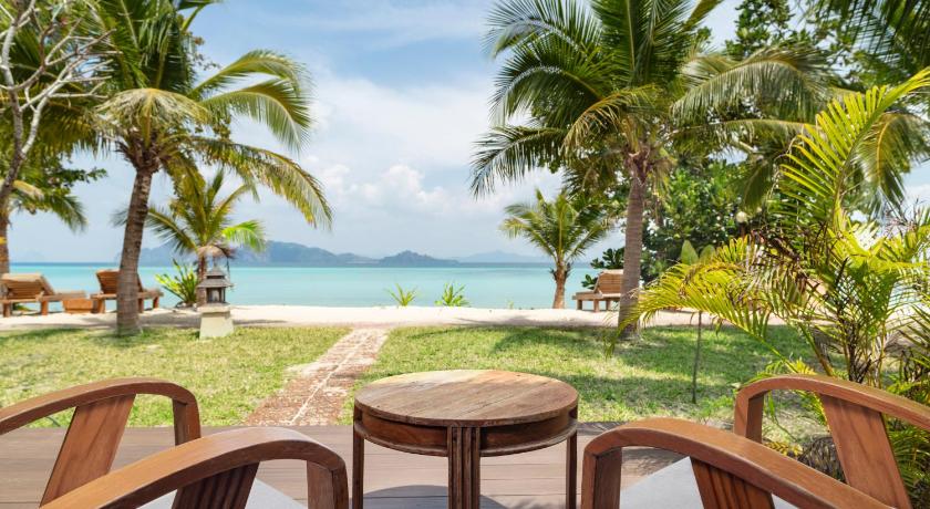 Image of Beachfront Luxury Villa 4