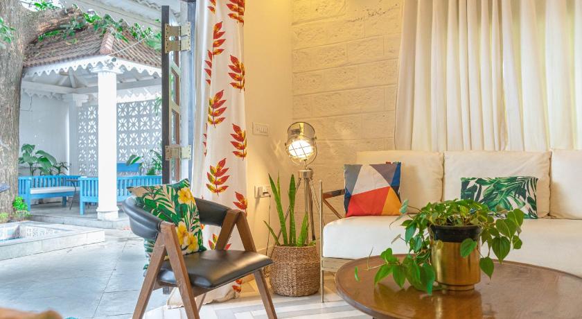 OV Private Pool Villas near Baga, I 4BHK units I Staff — Hotel in Goa