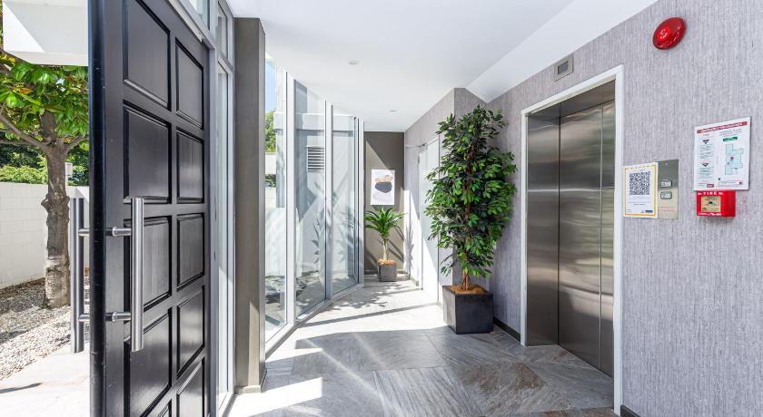 Riverside 1-Bed Apt - in the heart of the city photo