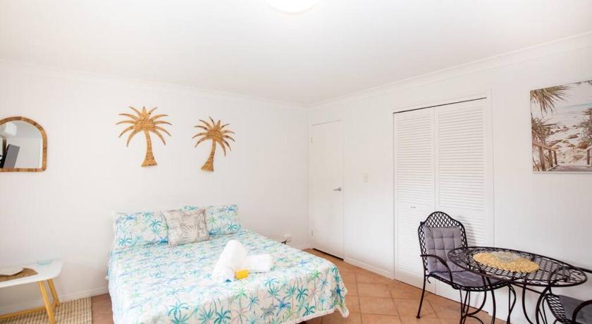 GORGEOUS STUDIO + 100M TO BEACH + POOL — Hotel in Gold Coast