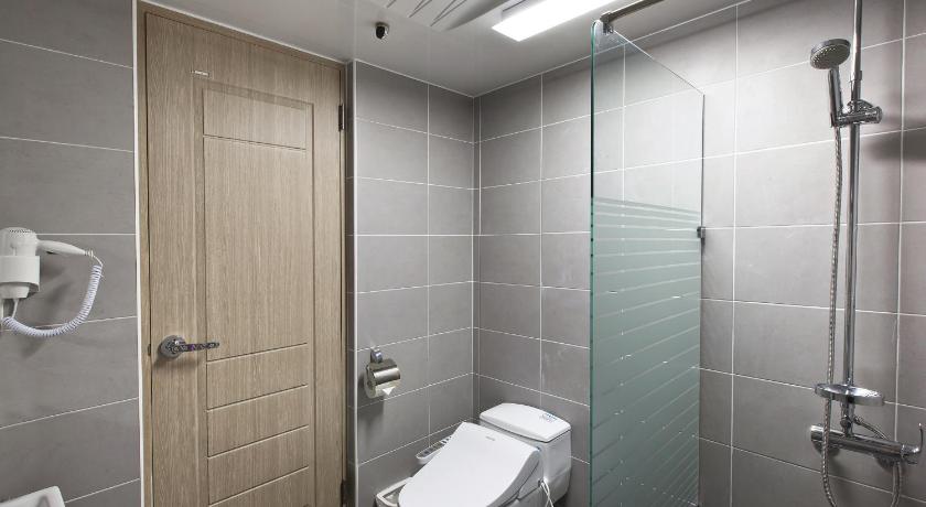 Image of Twin Room 7