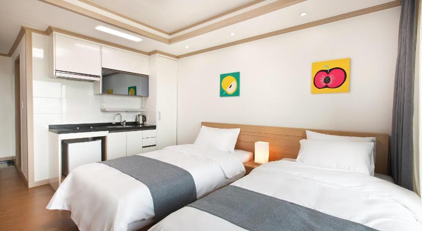 Image of Twin Room 5