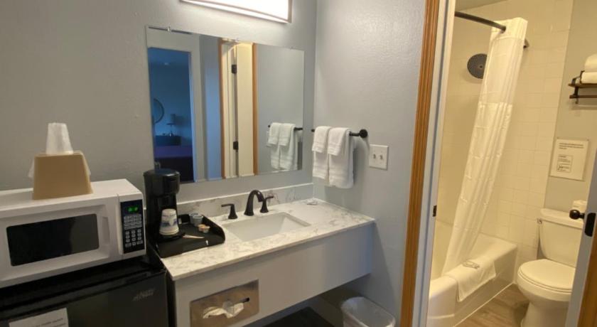 Aircrest Motel photo