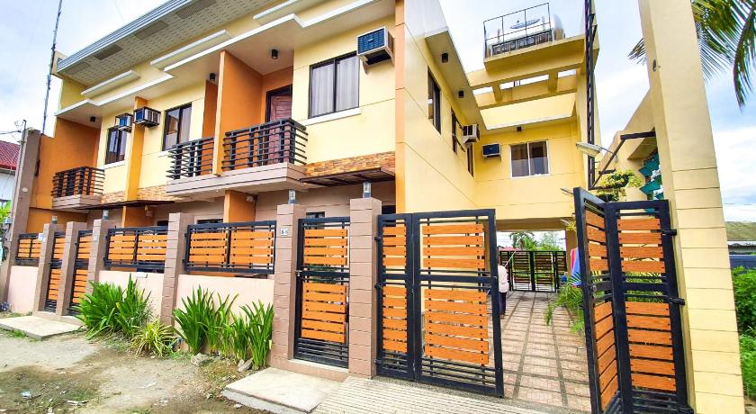 Kaitleen Home Stay Door 2 — Hotel in Tacloban City