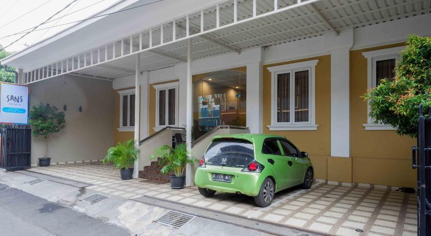 SANS Hotel Empress Simpang Lima - image 37