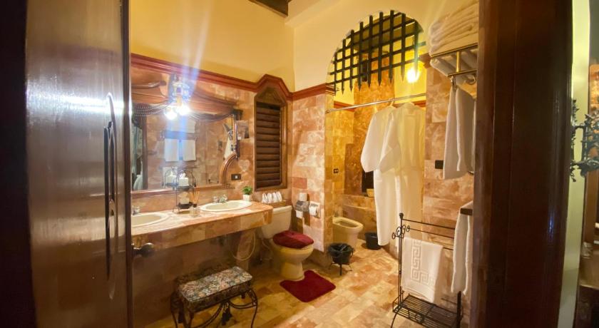 Image of Deluxe Room 2