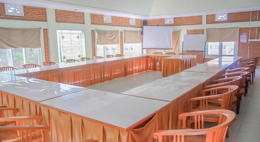 Urbanview Hotel Syariah Insani Cisarua Puncak – Bogor, PA