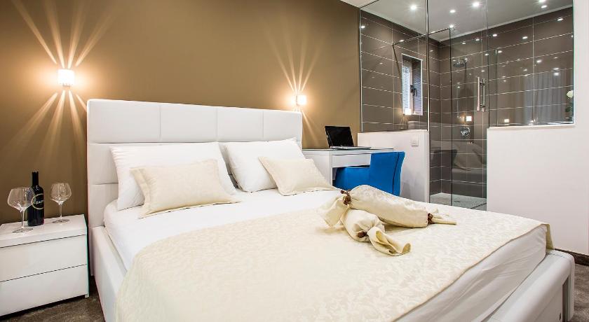 Holiday Apartments & Rooms photo