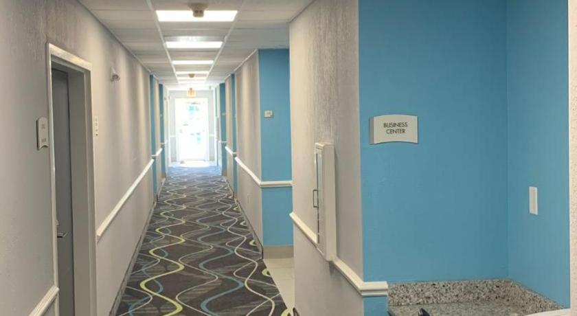 Quality Inn & Suites photo
