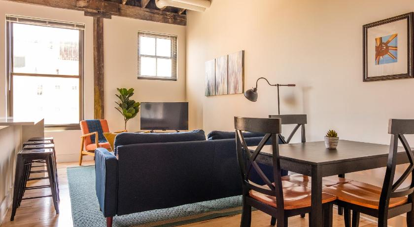 FRONTDESK Maxwell Lofts Milwaukee Walker's Point — Hotel in Waukesha (WI)