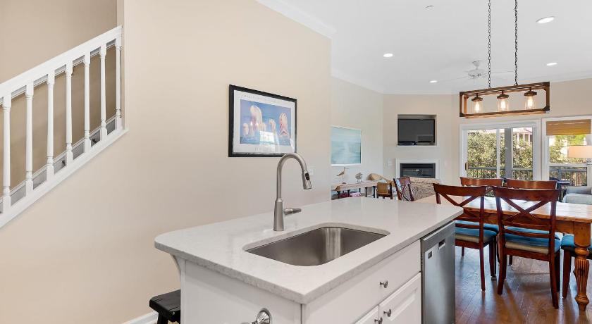 Waters Edge 83 photo