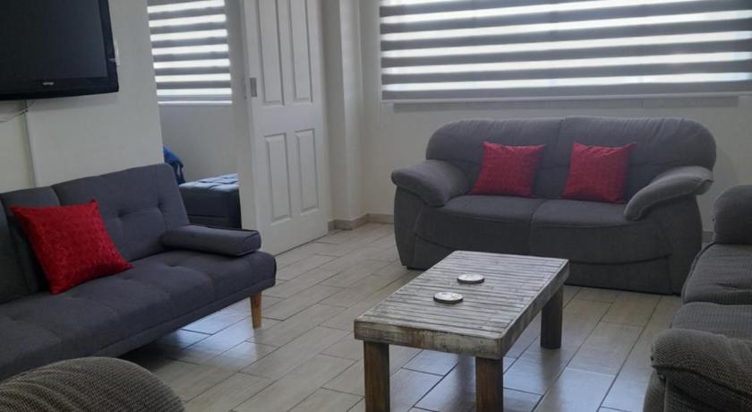 12 Capri — Hotel in Durban