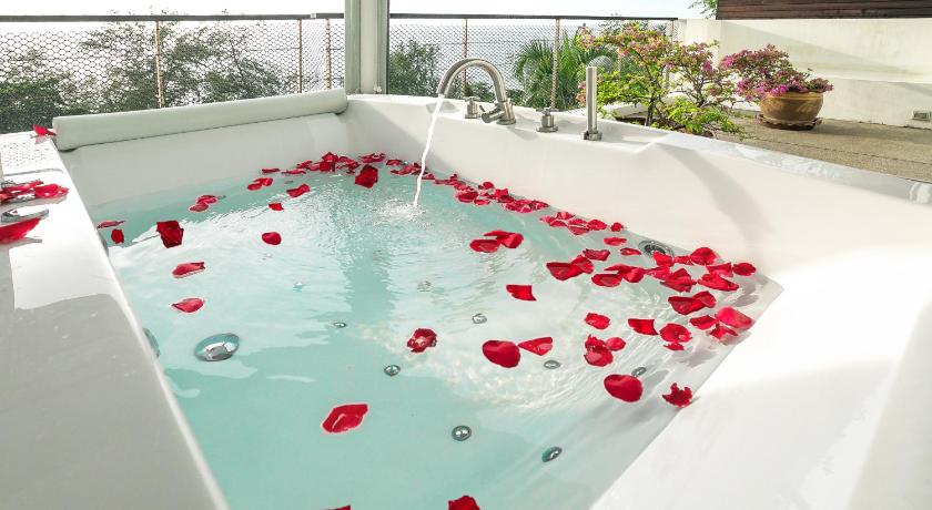 Image of Four-Bedroom Seaview Villa with Private Pool 10