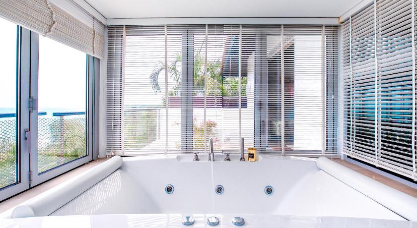 Image of Four-Bedroom Seaview Villa with Private Pool 7