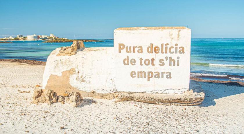 Blau Colonia Sant Jordi Resort photo